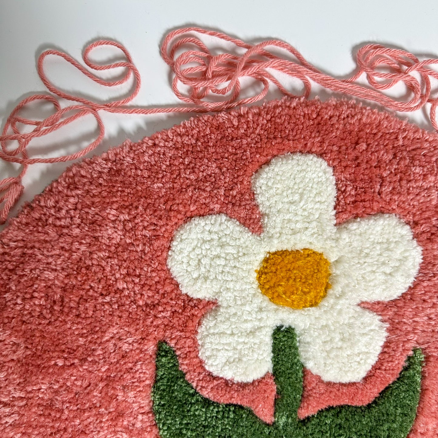 Pink Daisy Patterned Tufted Rug