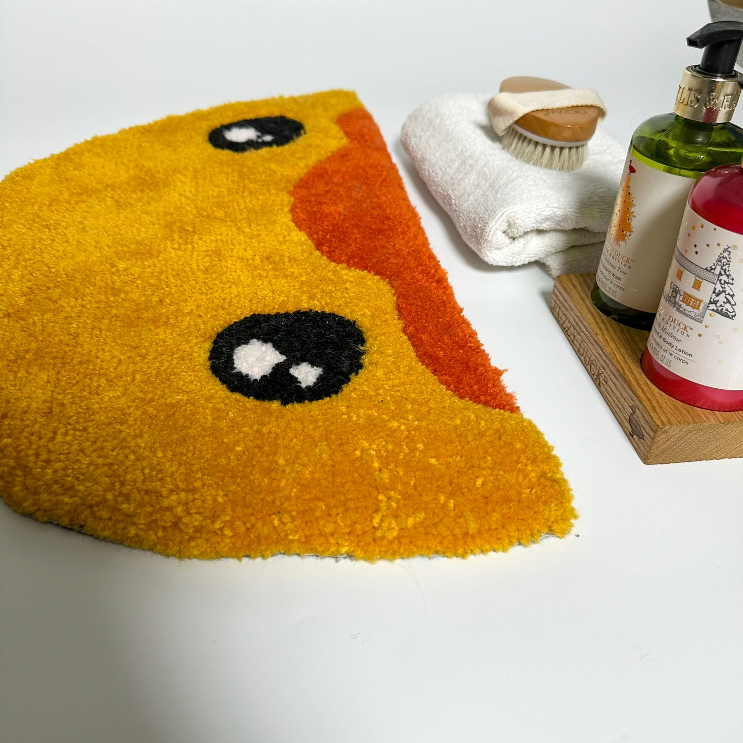 Cute Chick Design Tufting Rug 