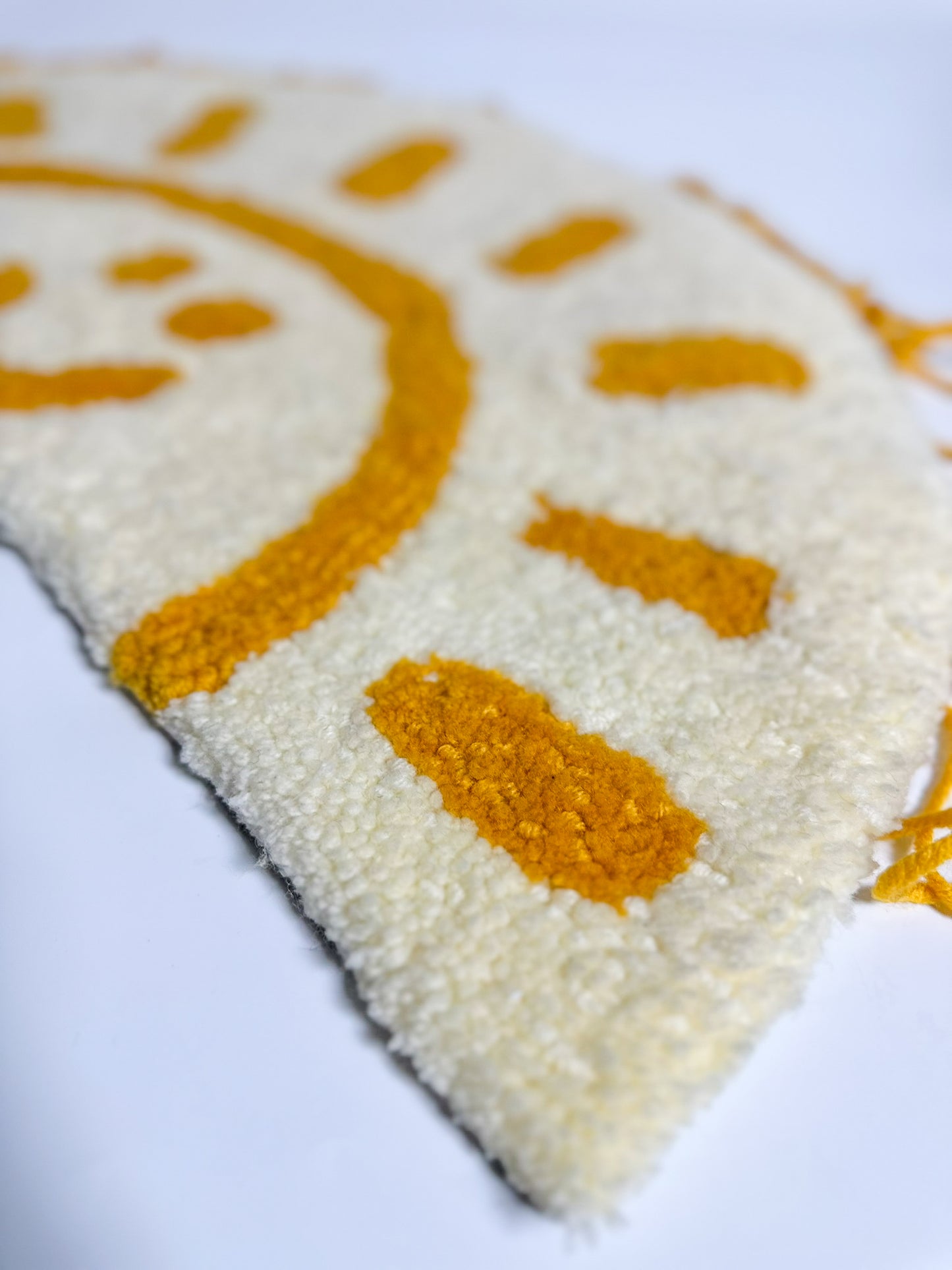 Handmade Tufting Rug with Sun Design