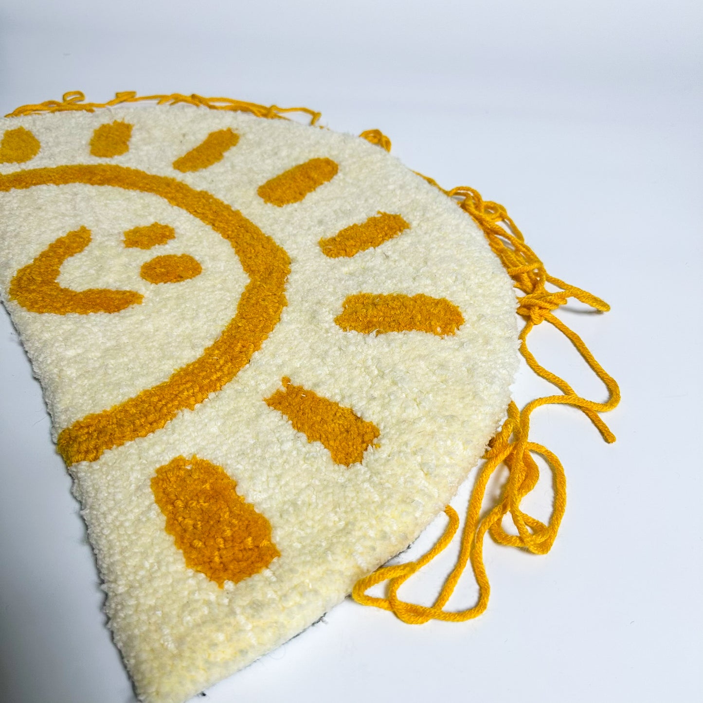 Handmade Tufting Rug with Sun Design