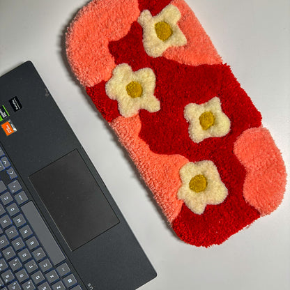 Papatyam – Handmade Keyboard Mat with Daisy Pattern