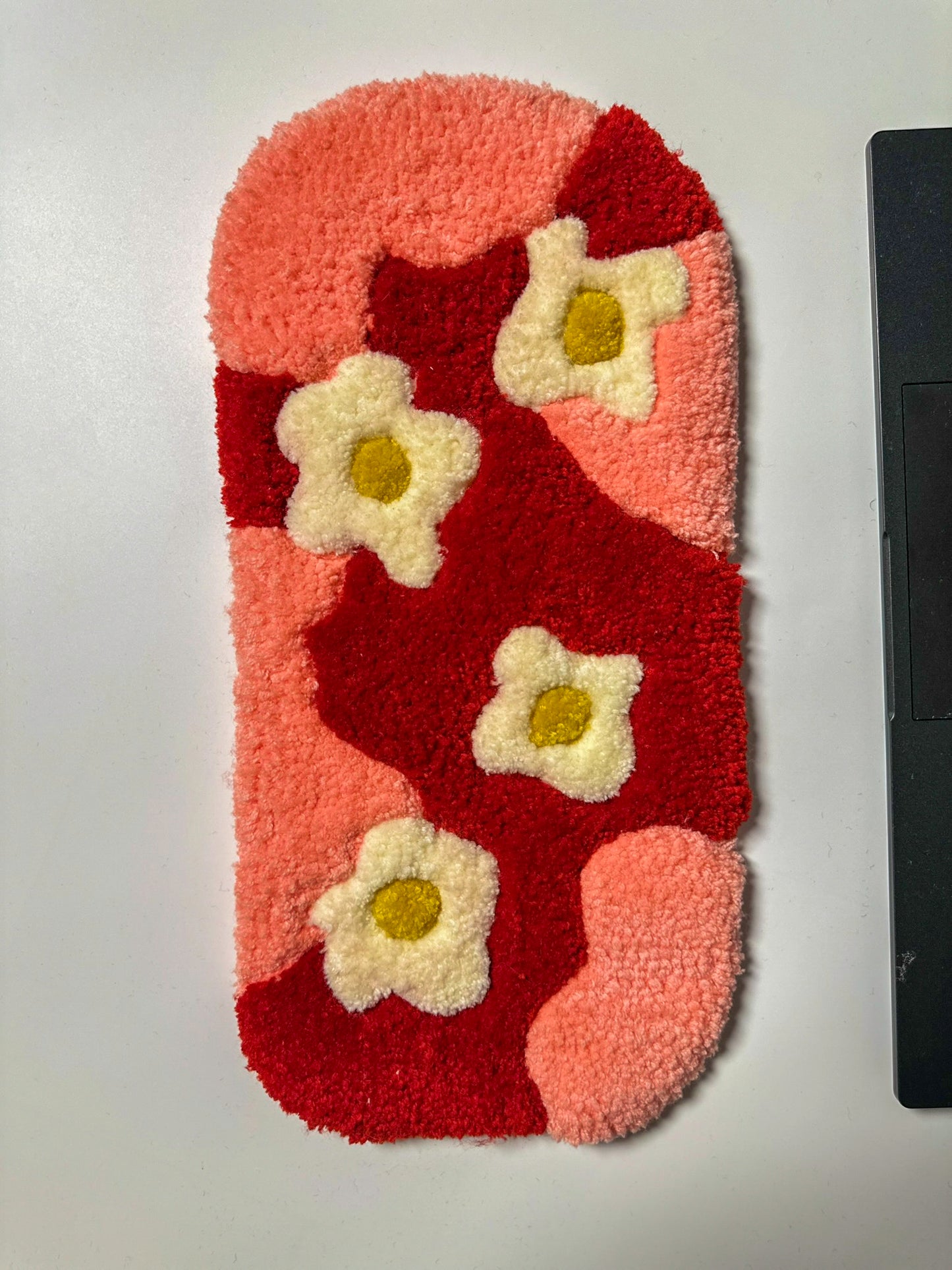 Papatyam – Handmade Keyboard Mat with Daisy Pattern