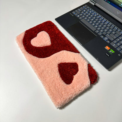 Yin Yang – Heart-Shaped Handmade Keyboard Mat