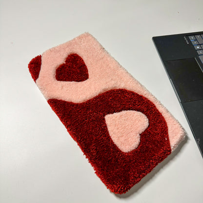 Yin Yang – Heart-Shaped Handmade Keyboard Mat